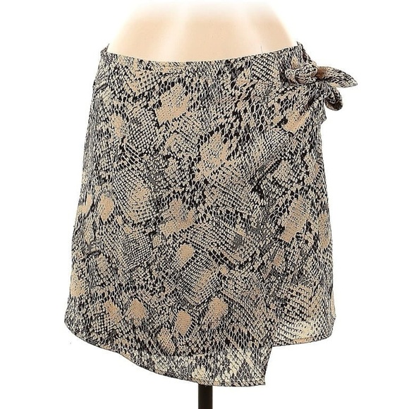 A Love Like You Faux Wrap Mini Skirt Snake Print Tan Black Size Medium - Picture 1 of 6
